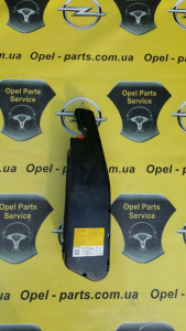 Подушка безопасности правая (сидения) Opel Astra J 13251382 б/у на Опель Astra J